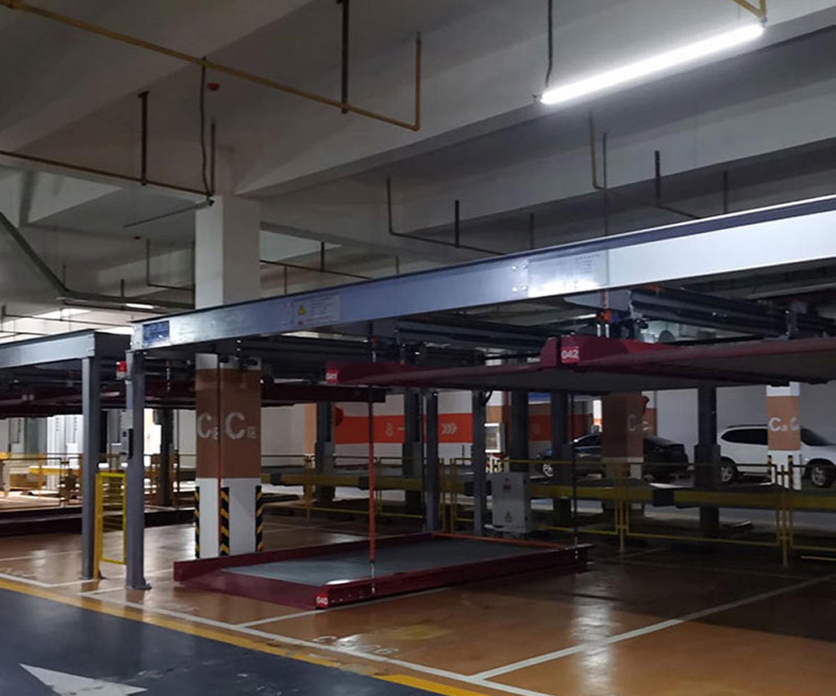 二層升降橫移機(jī)械式立體停車(chē)設(shè)備短租.jpg